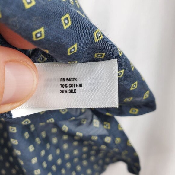 Gap Women's Blue Blouse Top Ikat Sleeveless Cotton Silk Button Size XS - Picture 8 of 10